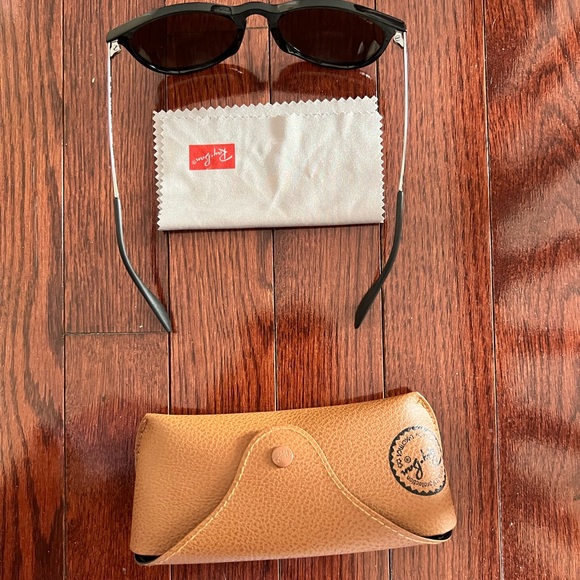 Ray-Ban chrome mirrored sunglasses - Picture 2 of 4